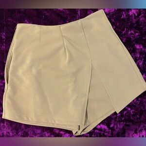 Women's Tan Skort